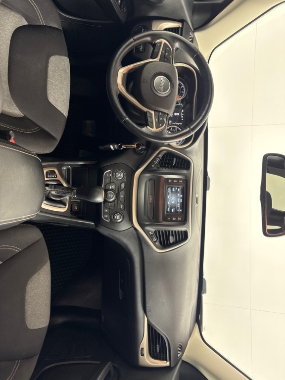 2016 Jeep Cherokee Image 26