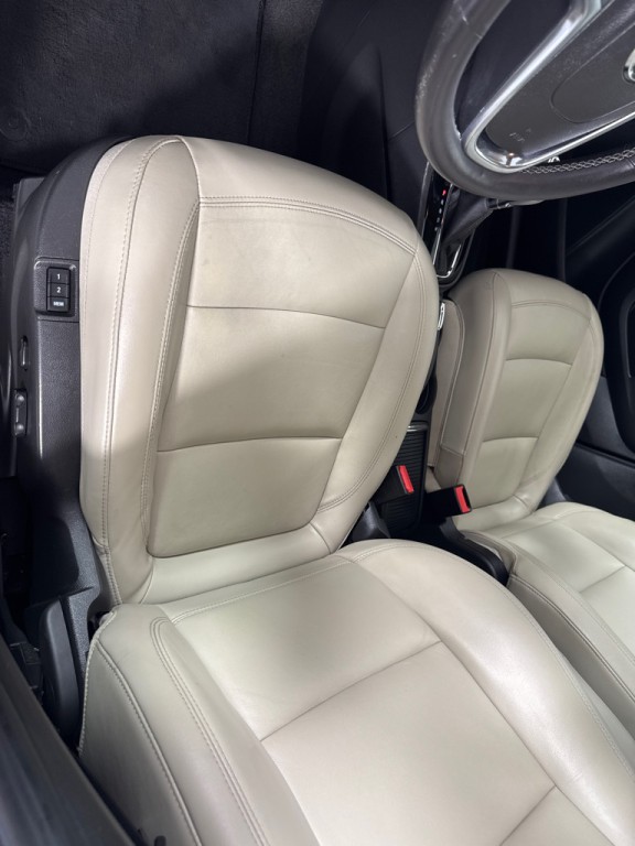 2017 Buick Enclave Image 11