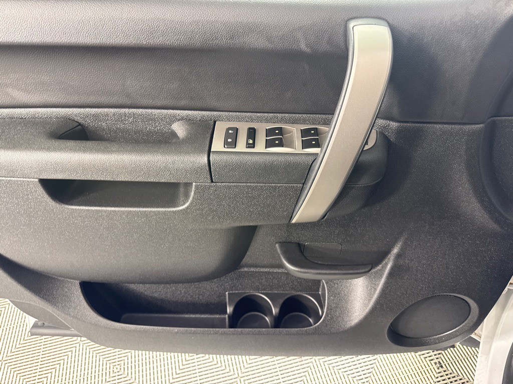 2011 Chevrolet Silverado 1500 Image 12