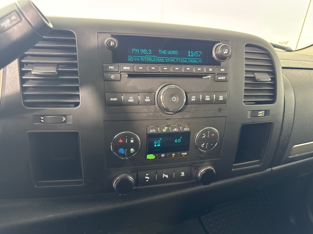2011 Chevrolet Silverado 1500 Image 17