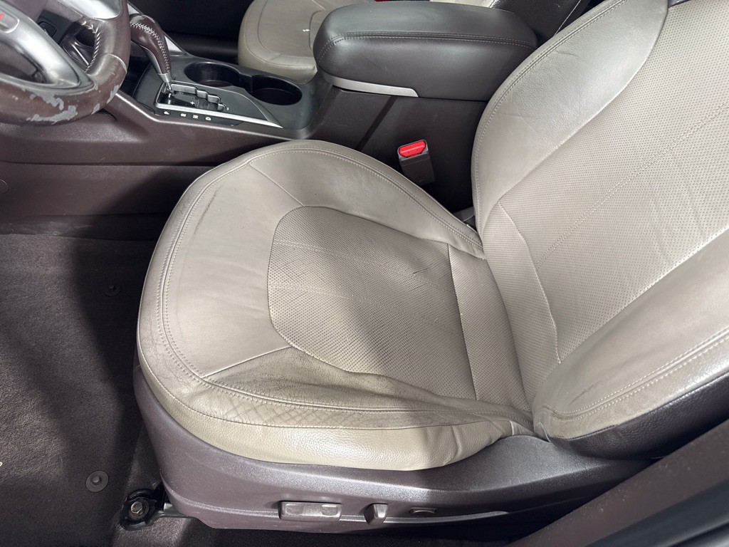2010 Hyundai Tucson Image 12