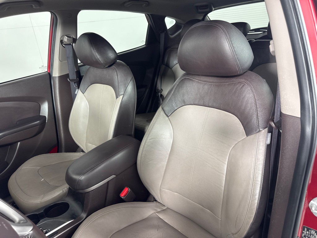 2010 Hyundai Tucson Image 13