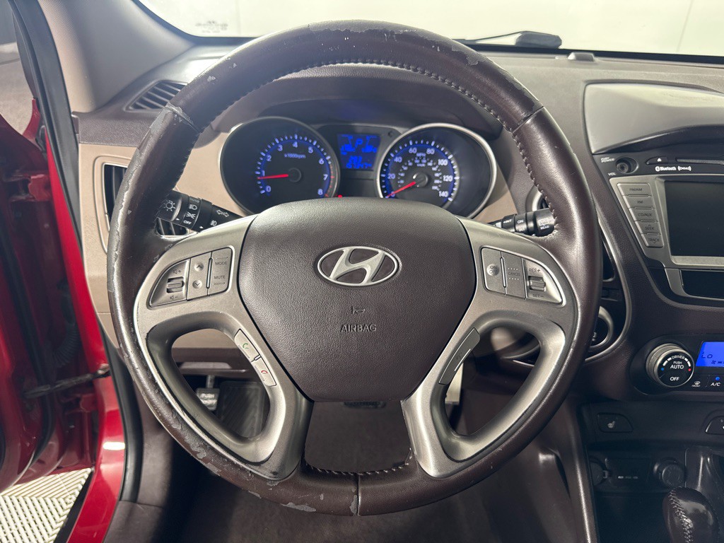 2010 Hyundai Tucson Image 16