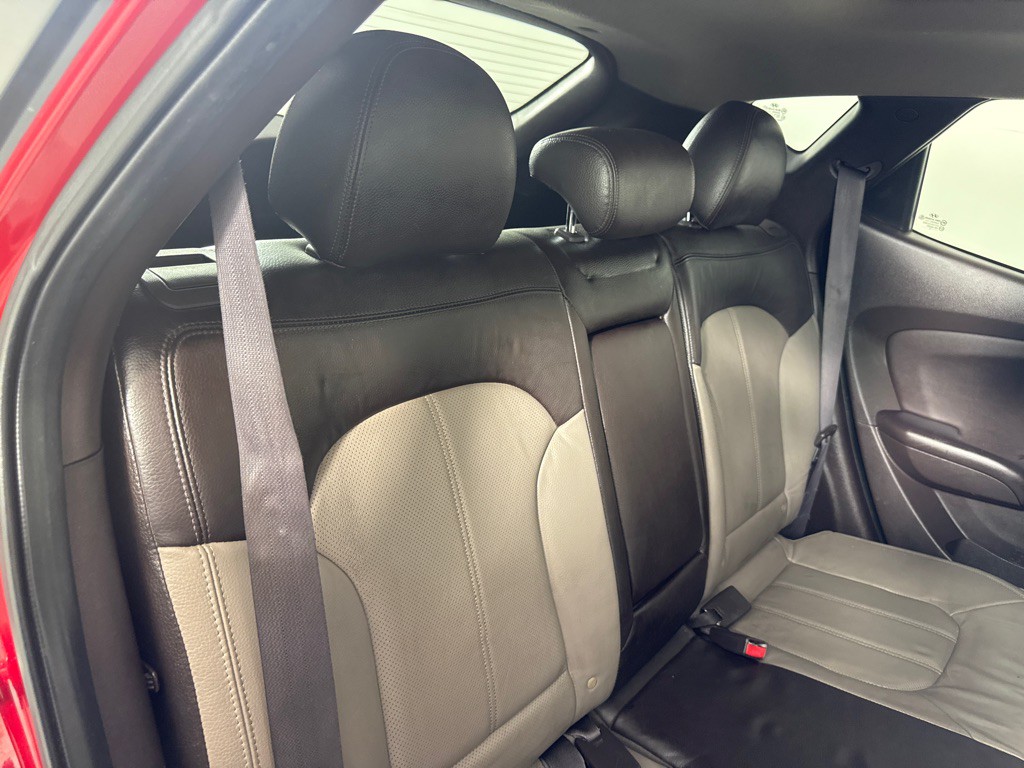 2010 Hyundai Tucson Image 24