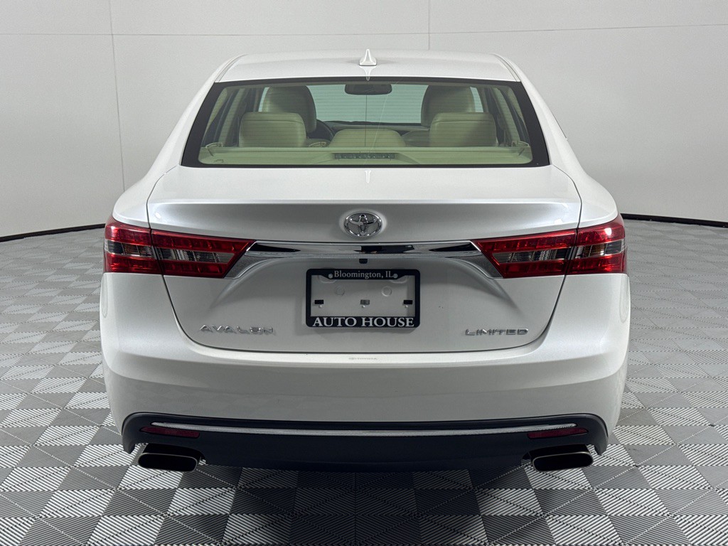 2016 Toyota Avalon Image 6