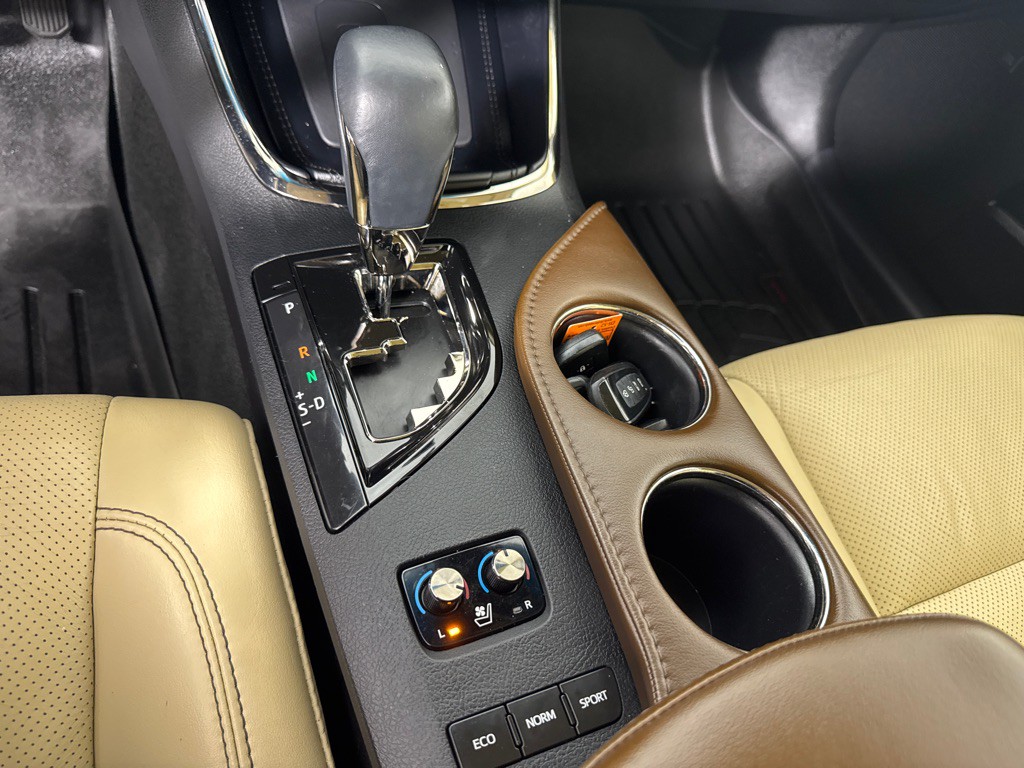 2016 Toyota Avalon Image 21