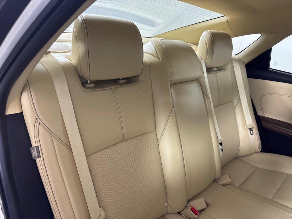 2016 Toyota Avalon Image 25