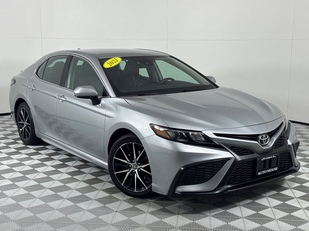 2021 Toyota Camry Image 2
