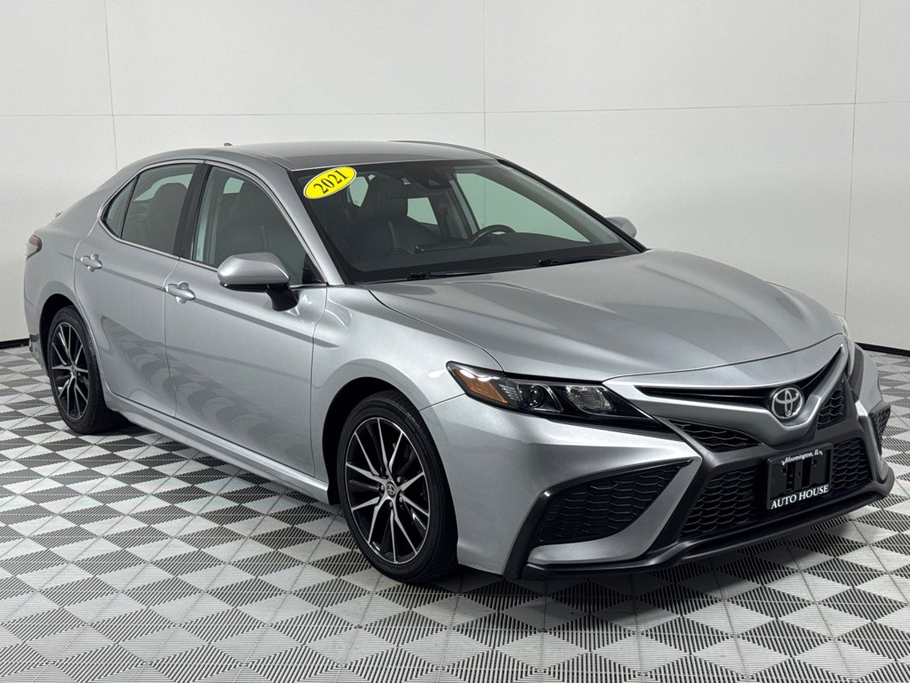 2021 Toyota Camry Image 3
