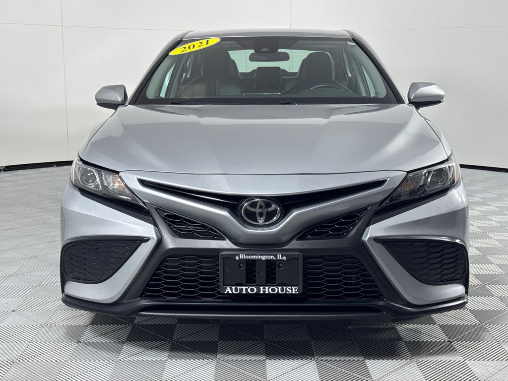 2021 Toyota Camry Image 12