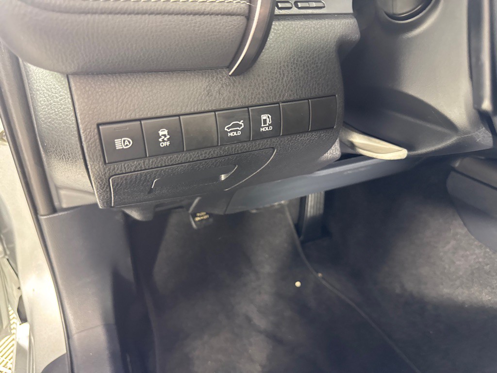 2021 Toyota Camry Image 16