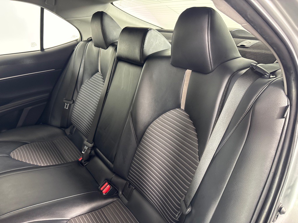 2021 Toyota Camry Image 22