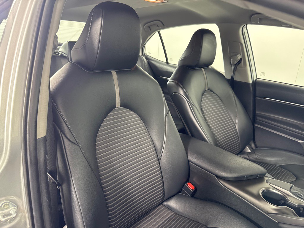 2021 Toyota Camry Image 26