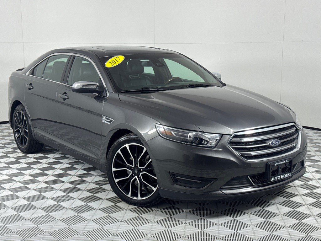 2017 Ford Taurus Image 2
