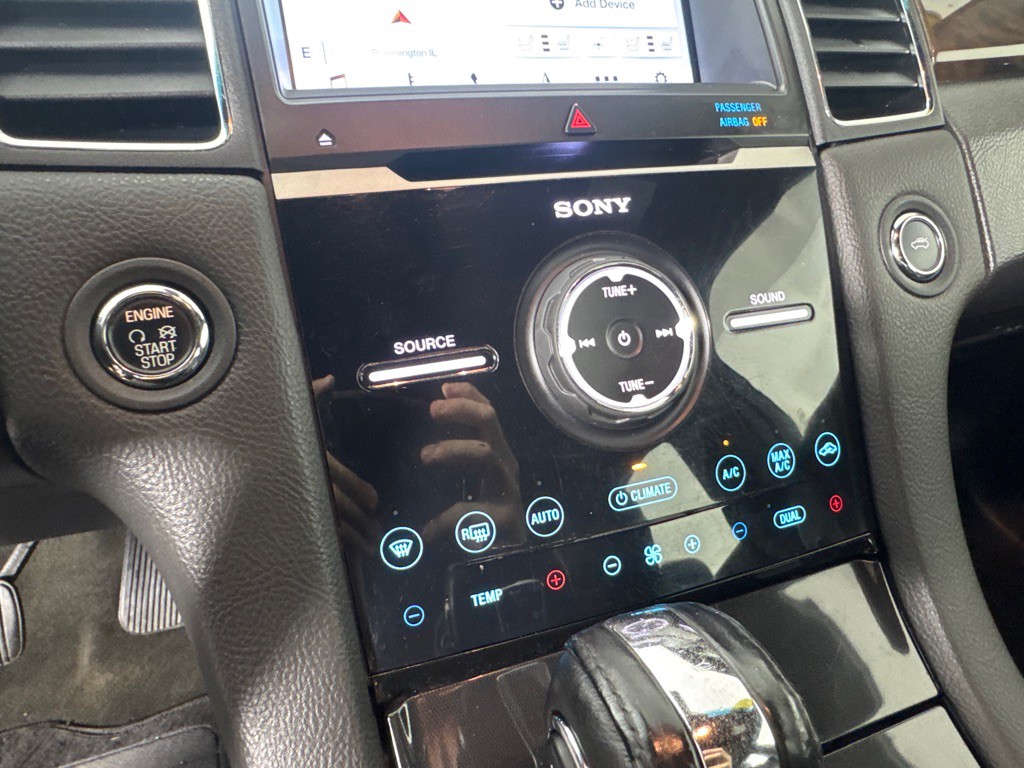 2017 Ford Taurus Image 20