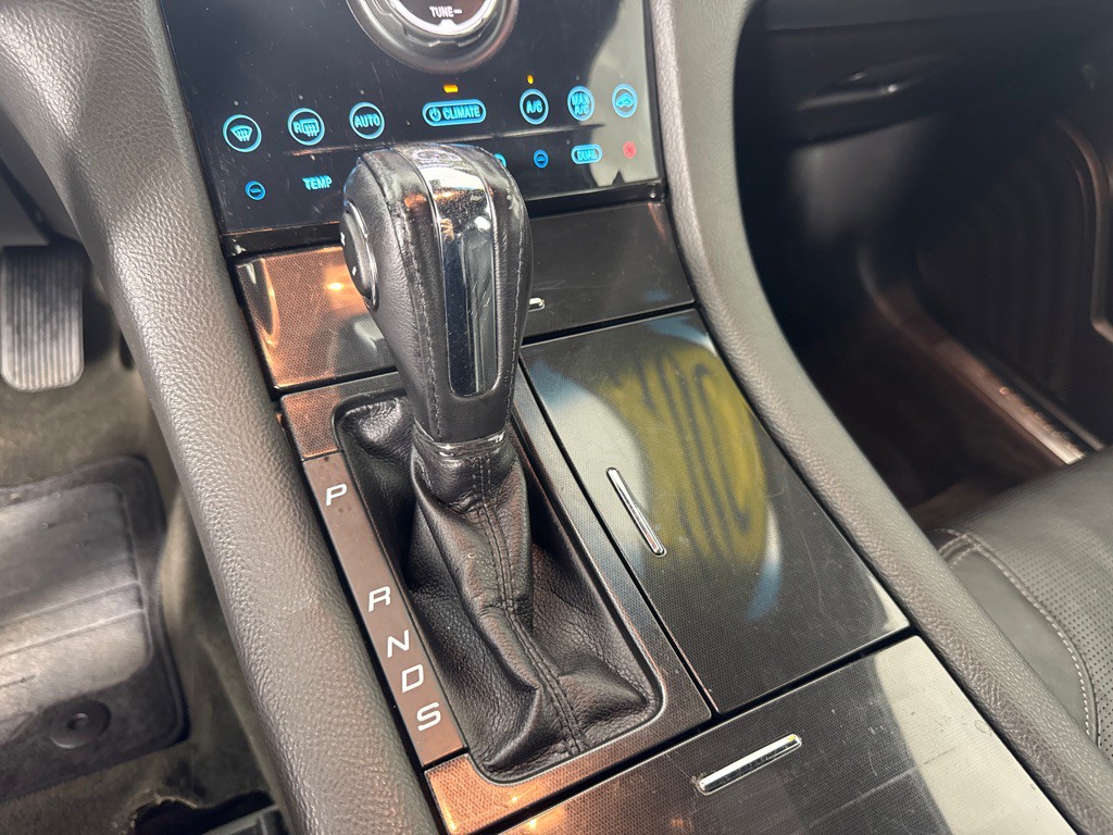 2017 Ford Taurus Image 21