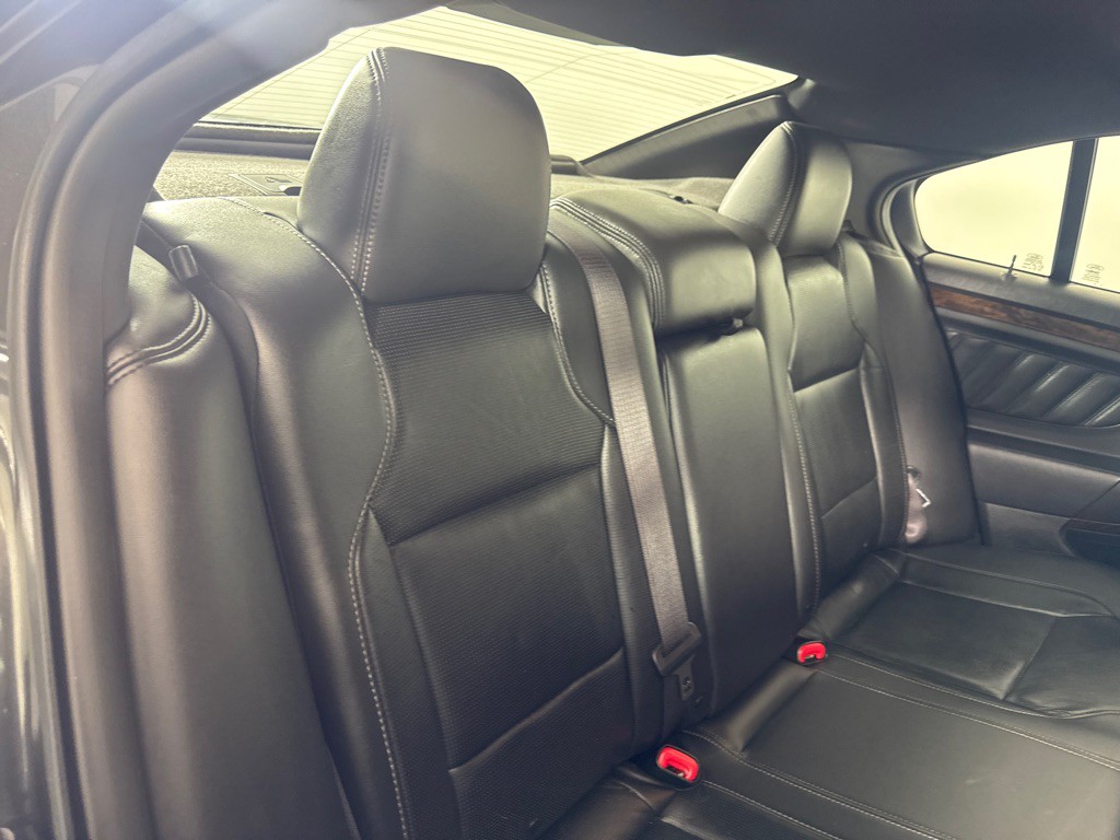2017 Ford Taurus Image 25