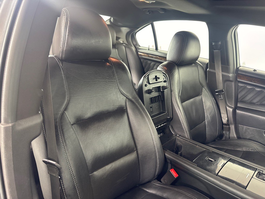 2017 Ford Taurus Image 27