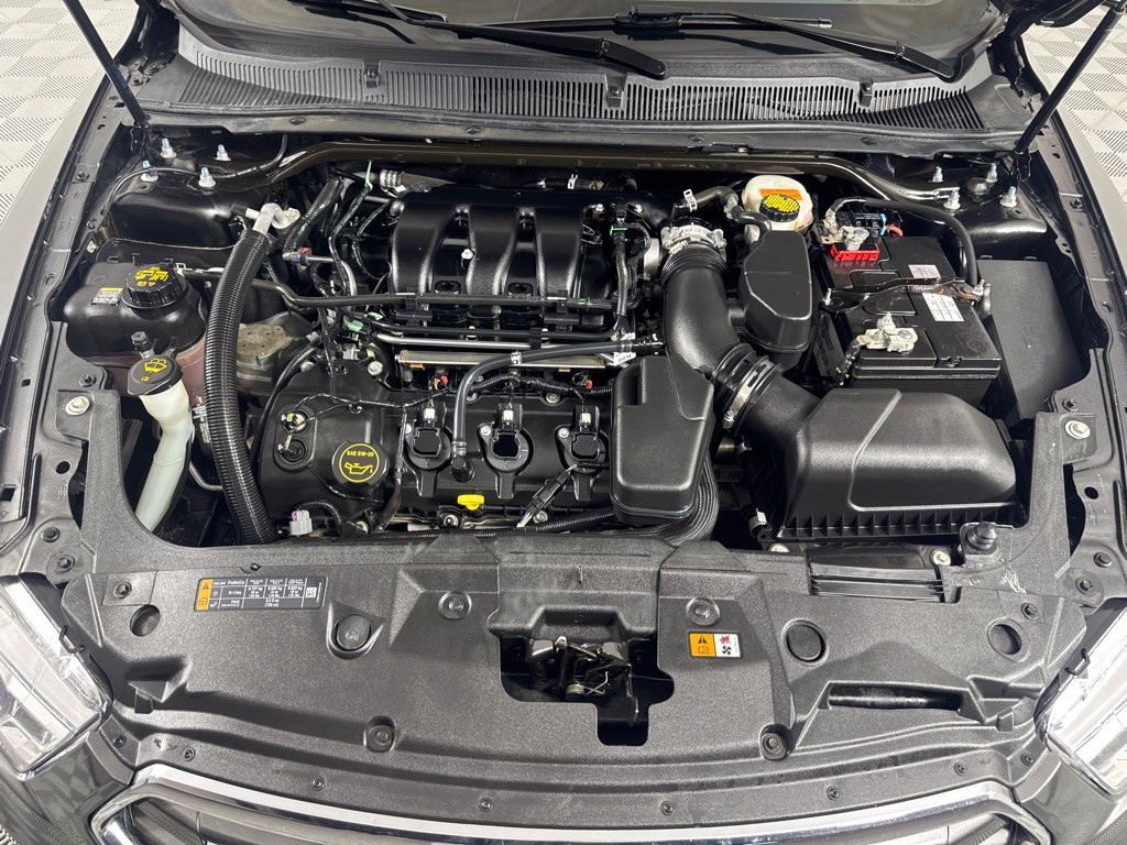2017 Ford Taurus Image 29