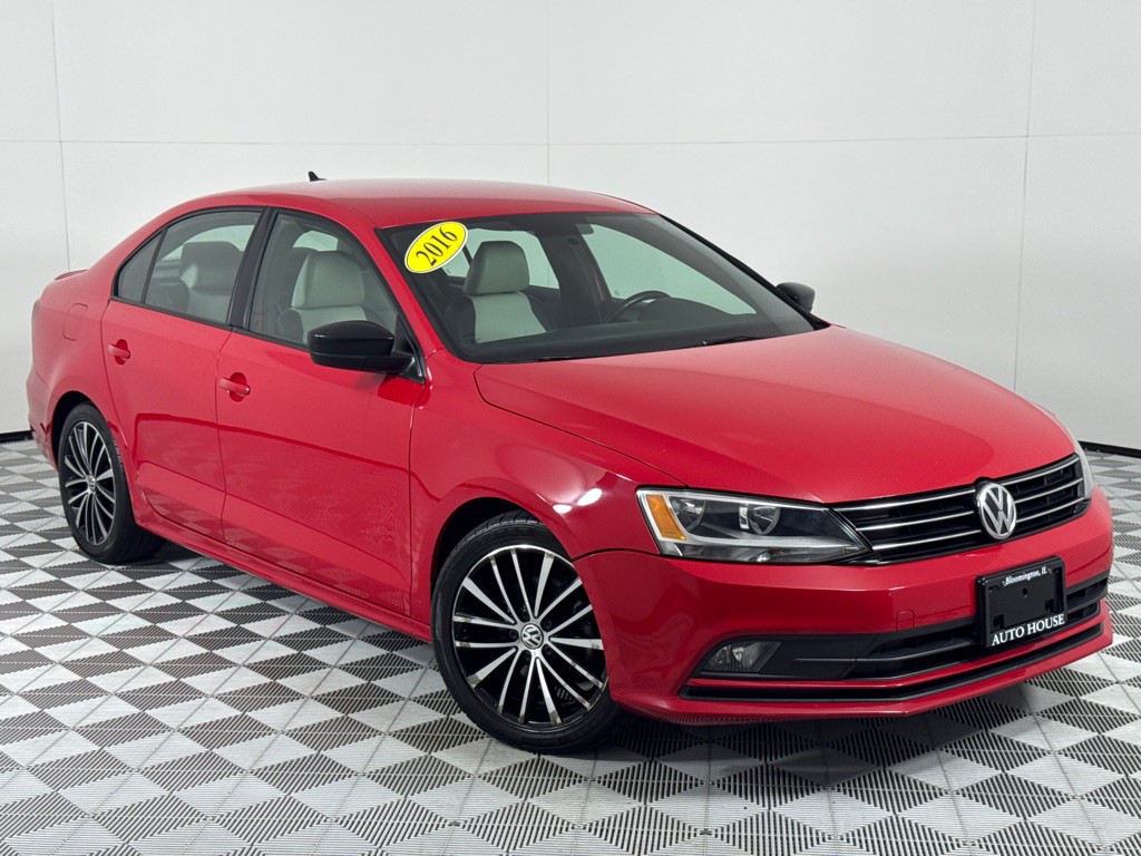 2016 Volkswagen Jetta Image 2