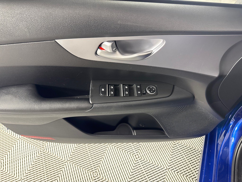 2023 Kia Forte Image 11