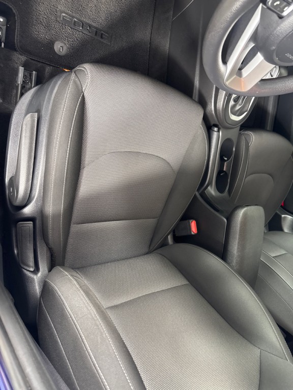 2023 Kia Forte Image 12