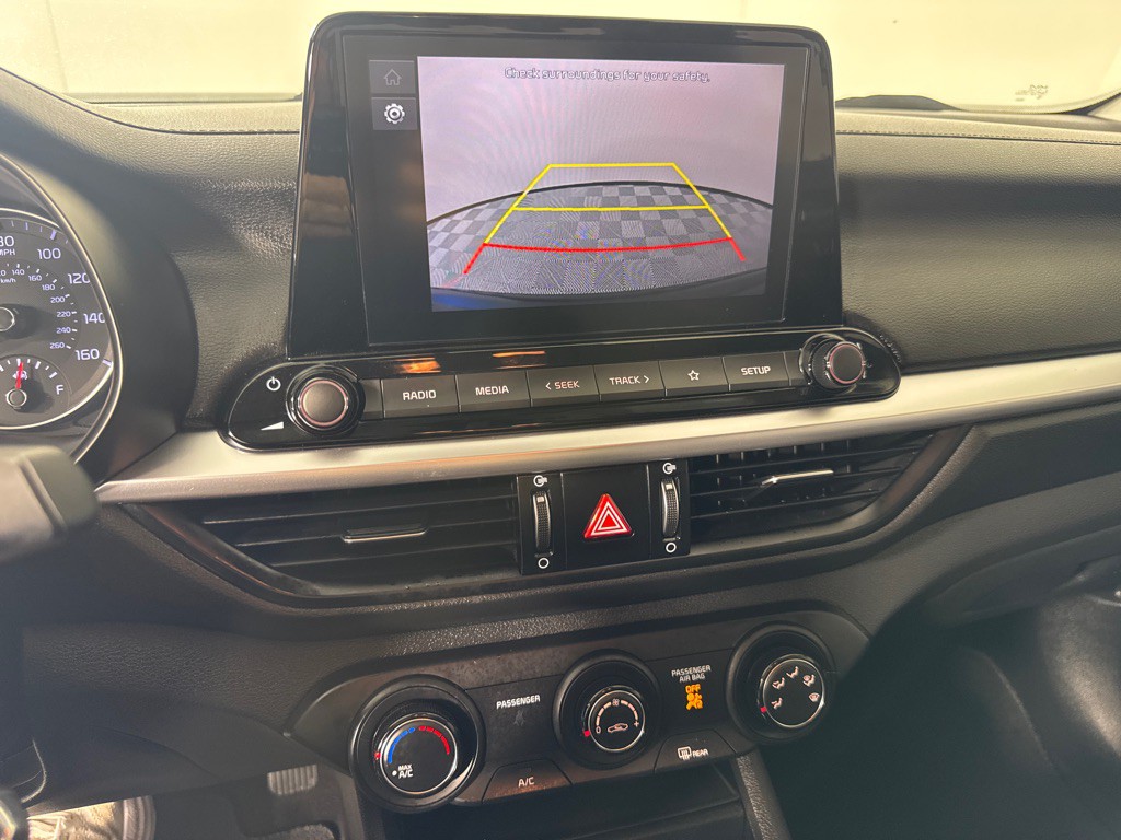 2023 Kia Forte Image 17