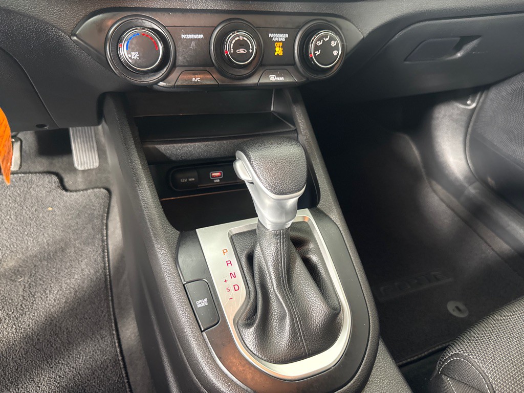 2023 Kia Forte Image 18
