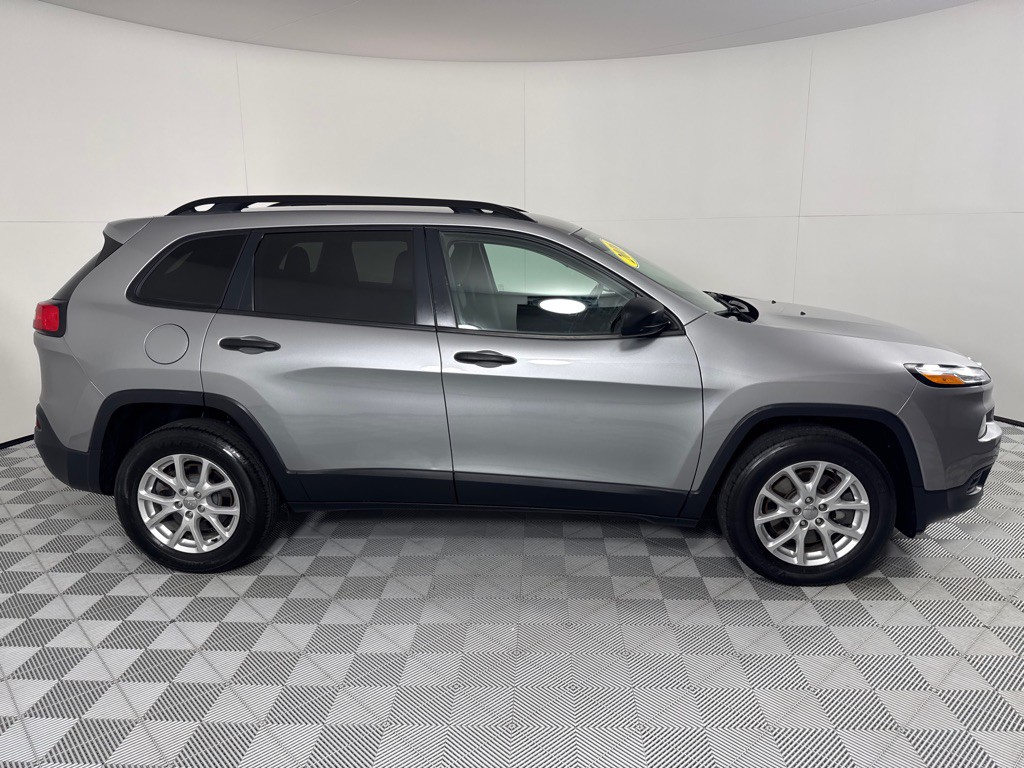 2016 Jeep Cherokee Image 4