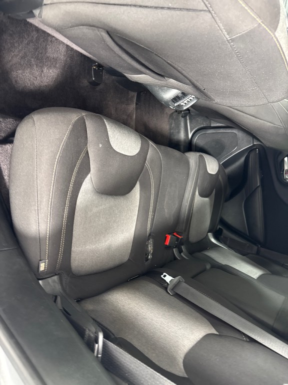 2016 Jeep Cherokee Image 20