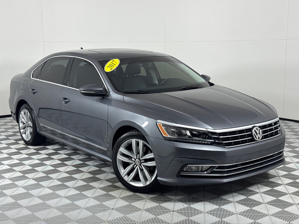 2017 Volkswagen Passat Image 2
