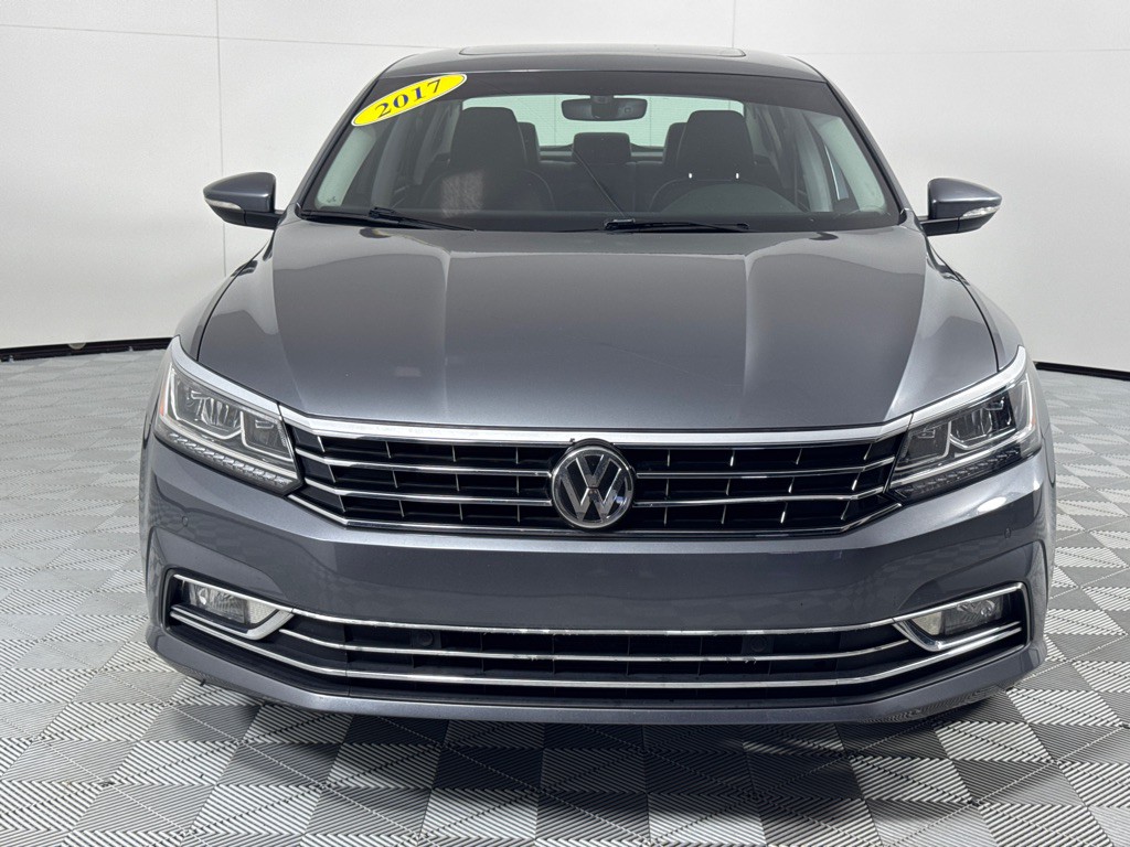 2017 Volkswagen Passat Image 12