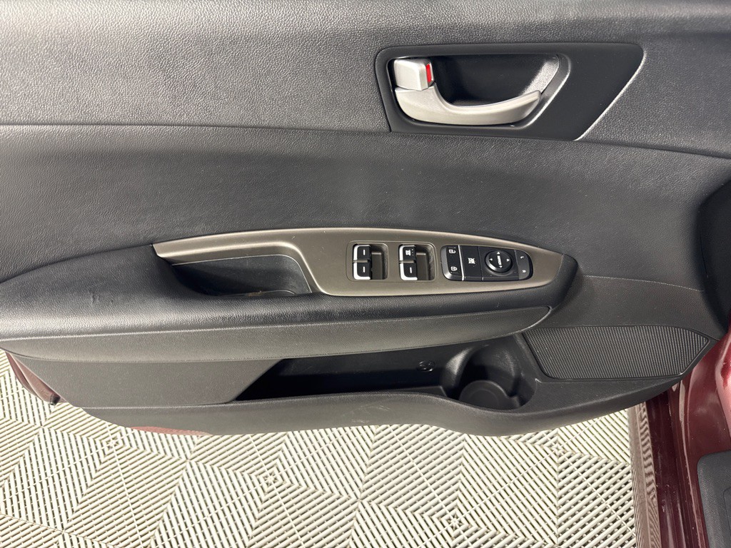 2019 Kia Optima Image 11