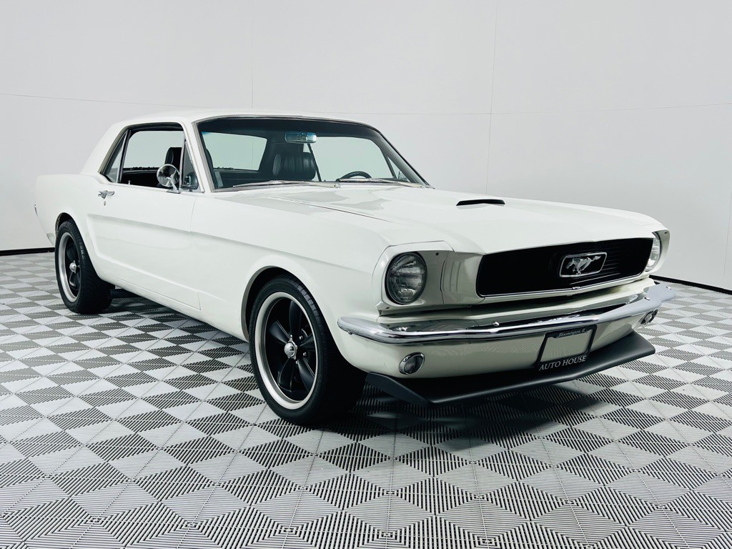 1966 Ford Mustang Image 2