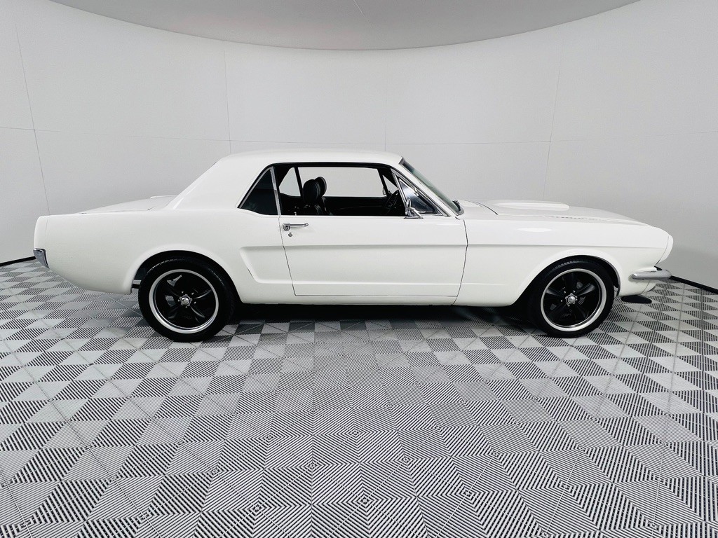 1966 Ford Mustang Image 6