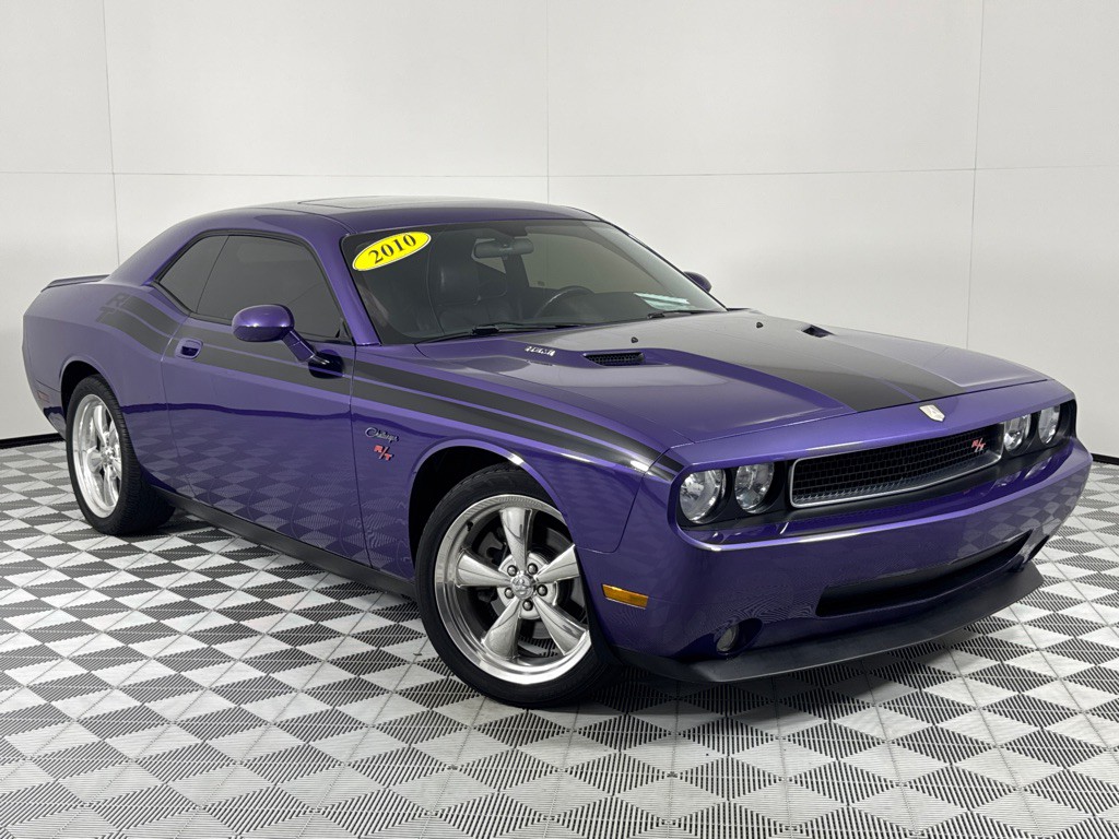2010 Dodge Challenger Image 2