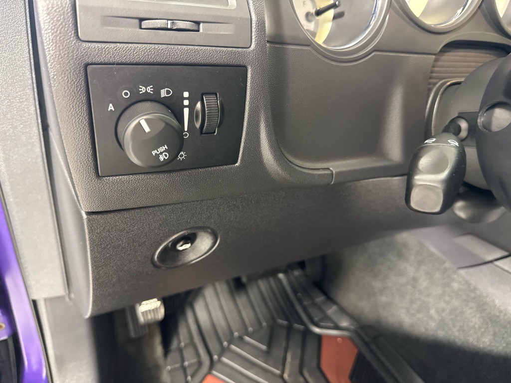 2010 Dodge Challenger Image 16