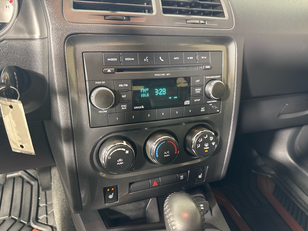 2010 Dodge Challenger Image 18