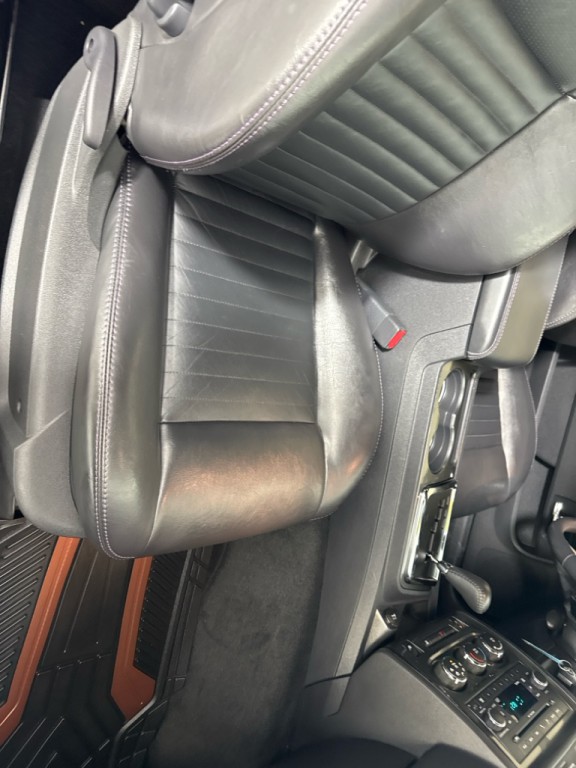 2010 Dodge Challenger Image 22