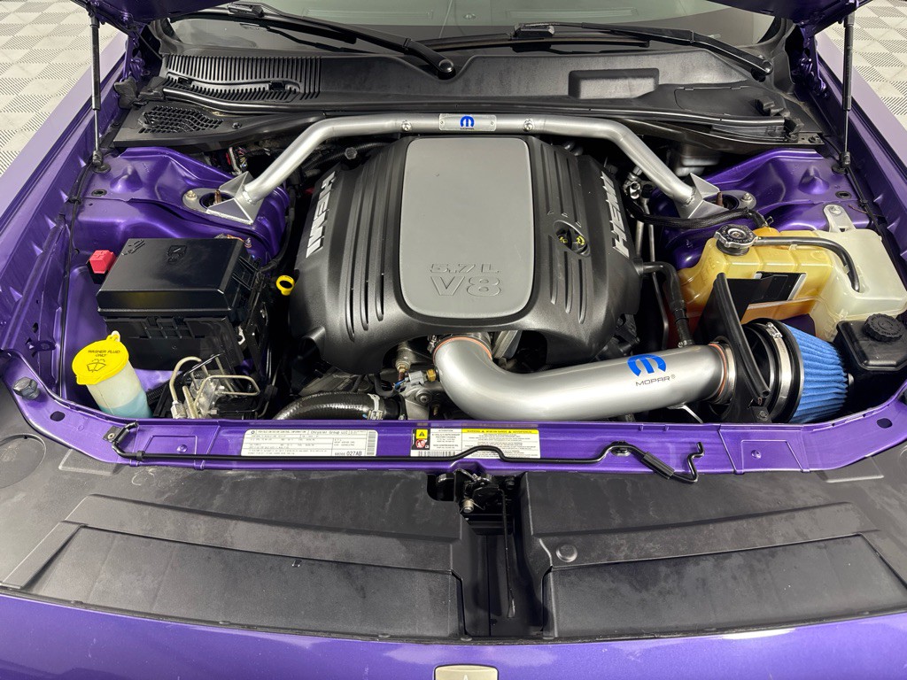 2010 Dodge Challenger Image 25