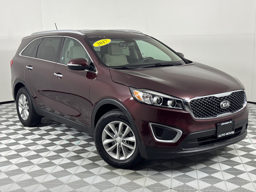 2017 Kia Sorento Image 2