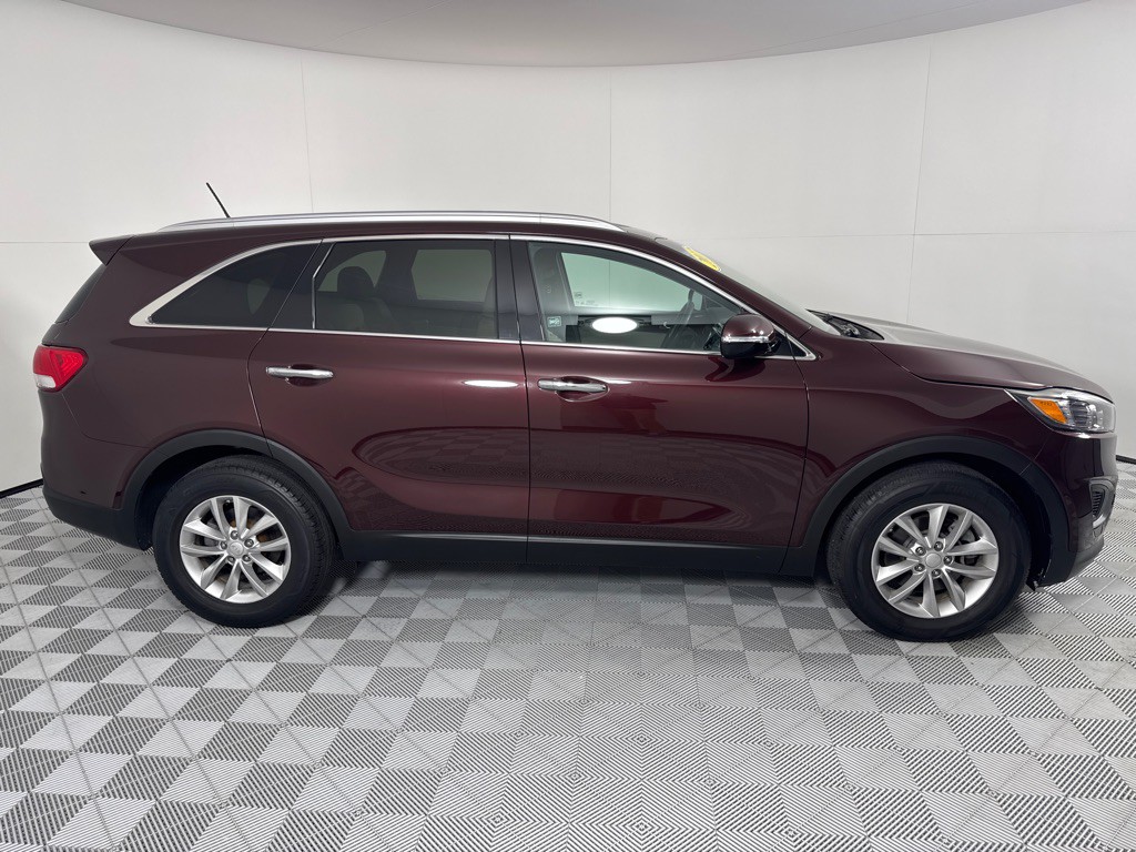 2017 Kia Sorento Image 4