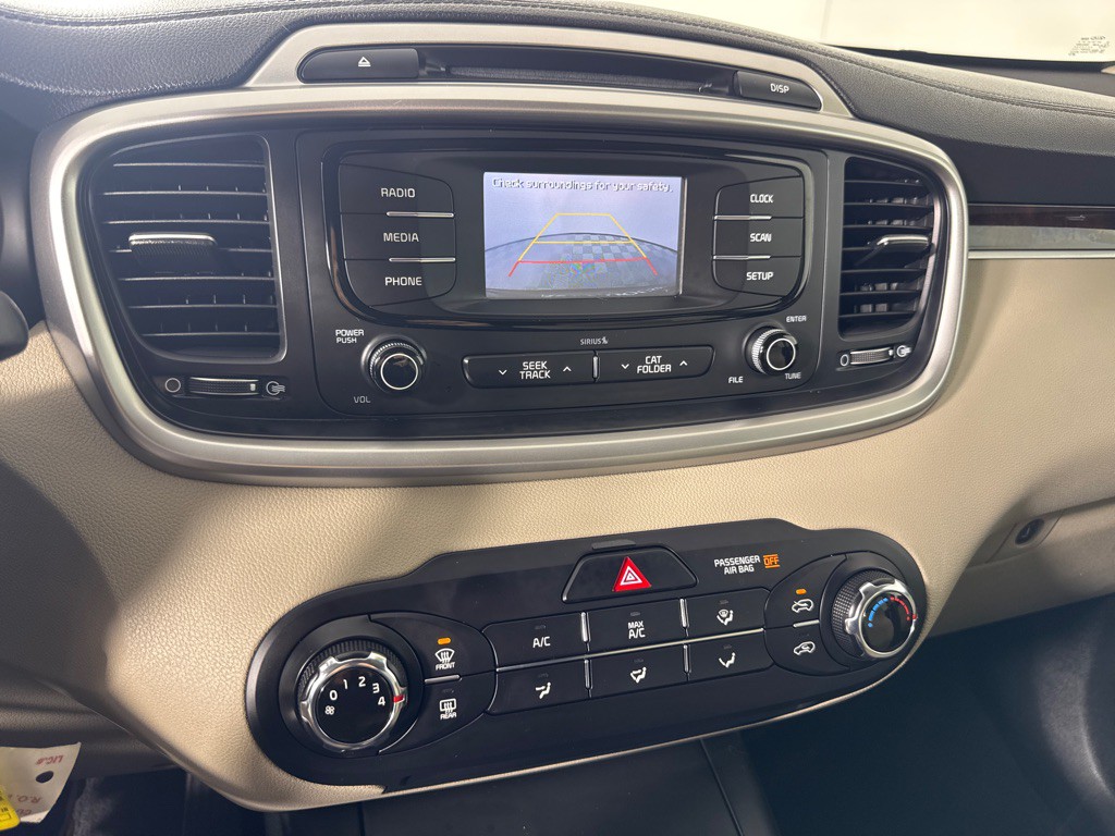 2017 Kia Sorento Image 19