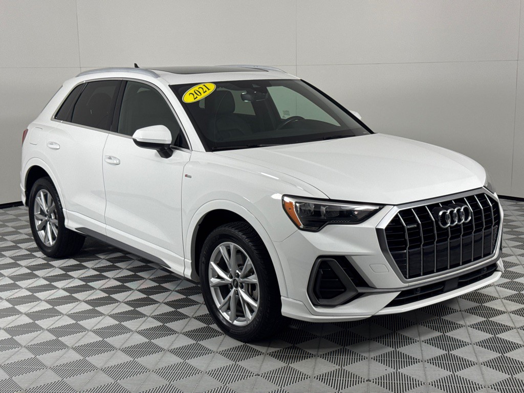2021 Audi Q3 Image 3