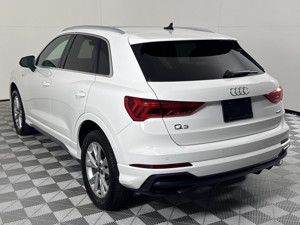 2021 Audi Q3 Image 7