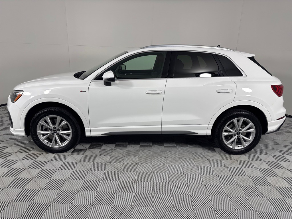 2021 Audi Q3 Image 9
