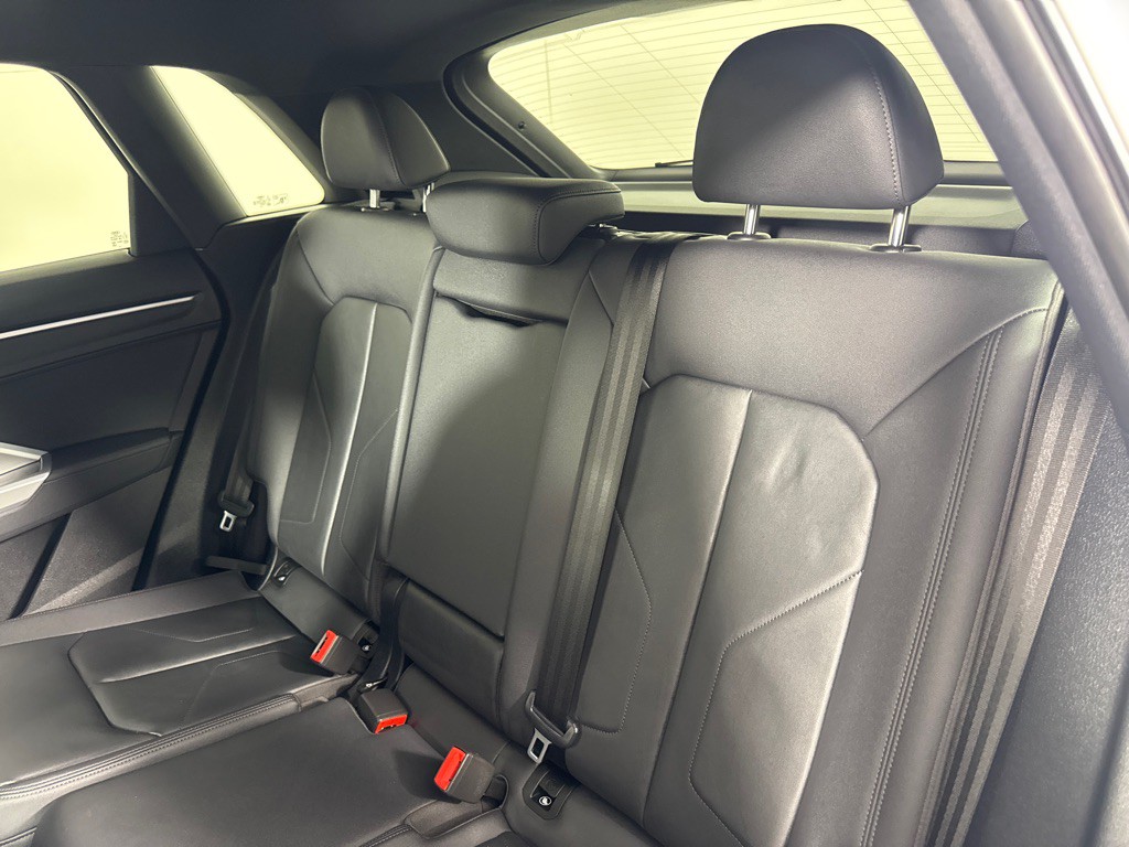 2021 Audi Q3 Image 24