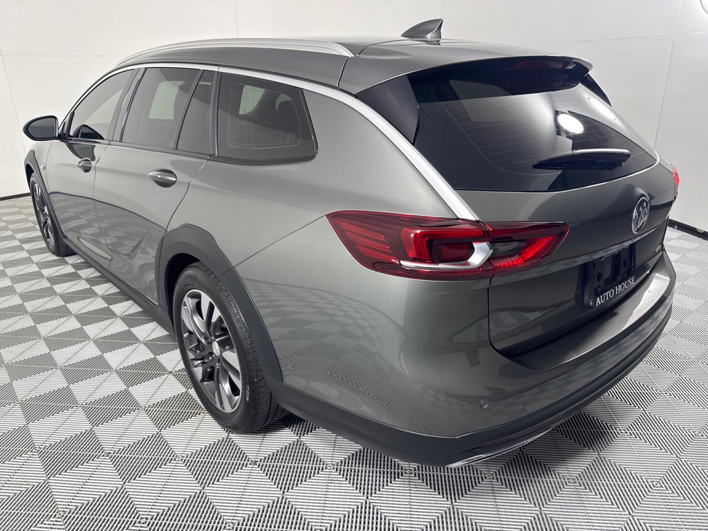 2018 Buick Regal Image 8