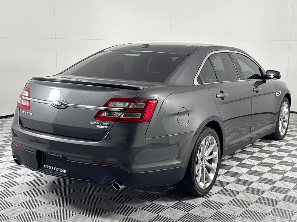 2017 Ford Taurus Image 5