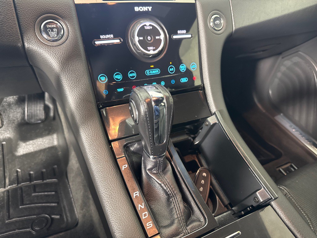 2017 Ford Taurus Image 20